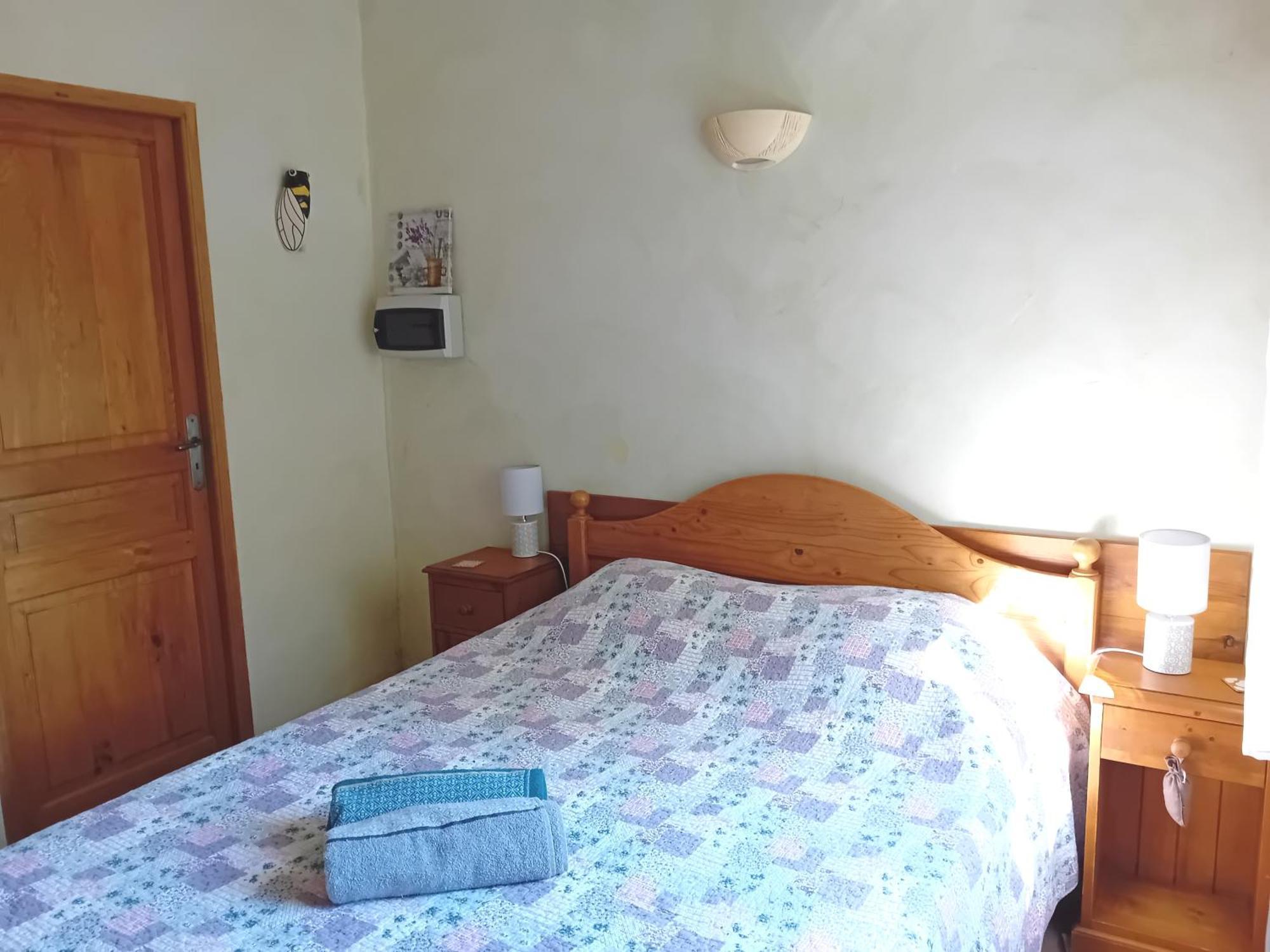 Sittelle Parking Prive Linge Fourni